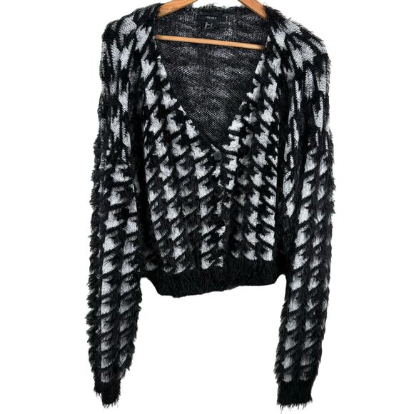 Forever 21 Jackets & Blazers - Forever 21 Women's Fuzzy Knit Houndstooth Cardigan Sweater‎ Medium